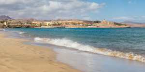 Beitragsbild des Blogbeitrags Fuerteventura: Spaziergang am Strand der Costa Calma 