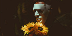 Beitragsbild des Blogbeitrags Die venezianische Porzellanmaske Elmas Blog-Roman - 14. Folge