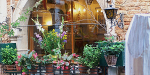 Beitragsbild des Blogbeitrags Die venezianische Porzellanmaske Elmas Blog-Roman - 37. Folge