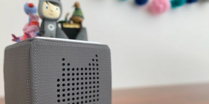 Beitragsbild des Blogbeitrags Toniebox Starterset: Wie du deine Kinder im Krisenfall beschäftigen kannst