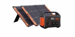 Beitragsbild des Blogbeitrags Powerstationen und Solarpanele von Jackery im kompakten Vergleich