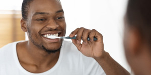 Beitragsbild des Blogbeitrags Wie finde ich die richtige Zahnbürste? 