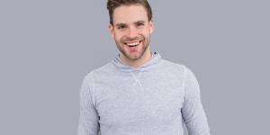 Beitragsbild des Blogbeitrags Strahlendes Lächeln bei Männern – eine Wunderwaffe?