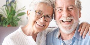 Beitragsbild des Blogbeitrags Ist Lachen im Alter gesund?
