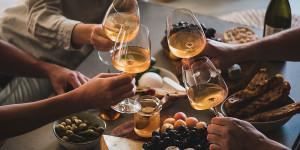 Beitragsbild des Blogbeitrags Wein online kaufen: Darauf gilt es zu achten