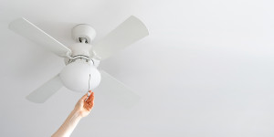 Beitragsbild des Blogbeitrags Deckenventilatoren: Die perfekte Lösung für eine kühle Brise im Raum