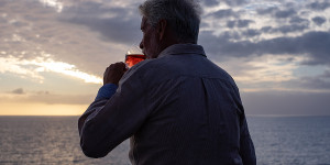 Beitragsbild des Blogbeitrags 10 Stufen des Alkoholismus