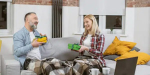 Beitragsbild des Blogbeitrags Wichtelgeschenk für Männer: Die Perfekte Überraschung Finden