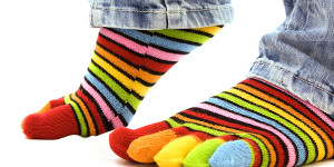 Beitragsbild des Blogbeitrags Zehenspreizer Socken: Alles, was Sie wissen müssen