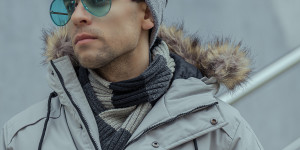 Beitragsbild des Blogbeitrags Die Sonnenbrille als modisches Accessoire im Winter