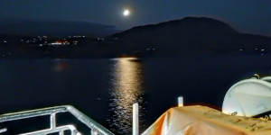 Beitragsbild des Blogbeitrags with the ferry travelling to Crete Greece