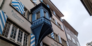 Beitragsbild des Blogbeitrags a walk in Zurich ,Switzerland in December -ein Spaziergang in Zürich,Schweiz im Dezember 