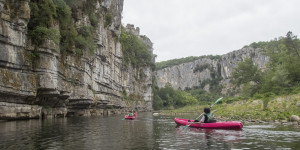 Beitragsbild des Blogbeitrags Tour mit dem Kajak am Chassezac (Südfrankreich)