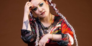 Beitragsbild des Blogbeitrags Helena May veröffentlicht mit „Somebody New“ eine Hymne auf die Selbstliebe