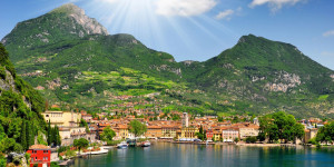 Beitragsbild des Blogbeitrags Riva del Garda am nördlichen Gardasee im Trentino 
