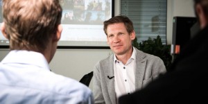 Beitragsbild des Blogbeitrags ORF-Interview: Amazon – der Gigant im Online-Handel 