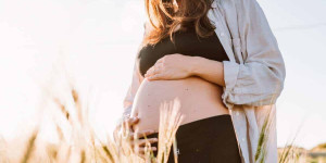 Beitragsbild des Blogbeitrags 8 Tipps: Bindungsaufbau in der Schwangerschaft 
