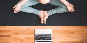 Beitragsbild des Blogbeitrags Beckenbodentraining in der Schwangerschaft mit Yoga
