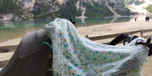 Beitragsbild des Blogbeitrags Wandern mit Kinderwagen – Tipps & Tricks