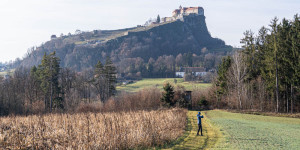 Beitragsbild des Blogbeitrags Gölles-Schleife – Genusswandern bei der Riegersburg 