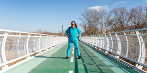 Beitragsbild des Blogbeitrags Weinviertel wandern: von Schloss Hof über die Brücke in die Slowakei
