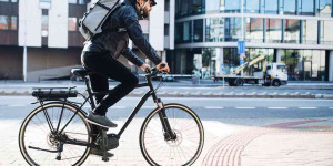 Beitragsbild des Blogbeitrags Schmerzfrei radeln: »Bikefitting« ist wichtig für einen gesunden Rücken
