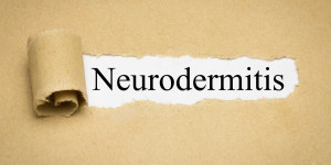 Beitragsbild des Blogbeitrags Neurodermitis im Sommer – die Badesaison wird zur Herausforderung 