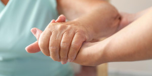 Beitragsbild des Blogbeitrags Pflegepersonal-Bedarfsprognose unterstreicht: Unsere Pflege braucht Pflege!