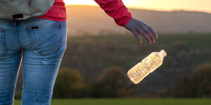 Beitragsbild des Blogbeitrags Mikro- und Nanoplastikpartikel – eine Gefahr für die menschliche Gesundheit
