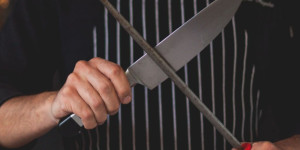 Beitragsbild des Blogbeitrags Wetzstab – diese 5 Wetzstäbe halten deine Messer scharf