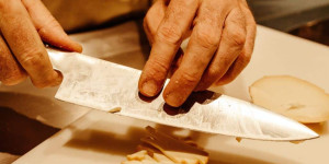 Beitragsbild des Blogbeitrags Für Profis: Die 7 besten Chefmesser 2024 im Test