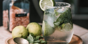 Beitragsbild des Blogbeitrags Perfekte Caipirinhas – die 6 besten Cocktail Stößel im Test