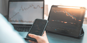 Beitragsbild des Blogbeitrags Scalable Capital und Trade Republic im Vergleich