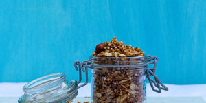 Beitragsbild des Blogbeitrags Lebkuchen-Granola 