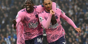 Beitragsbild des Blogbeitrags Everton, Forest steigt aus der Abstiegszone auf, Leicester rutscht am Montag mit 21 Toren ab