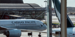 Beitragsbild des Blogbeitrags Die Fluggesellschaft entschuldigt sich dafür, dass sich das Personal über das Englisch der Passagiere lustig macht 