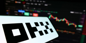 Beitragsbild des Blogbeitrags Die Krypto-Börse OKX beantragt die behördliche Genehmigung in Frankreich