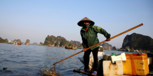 Beitragsbild des Blogbeitrags Vietnam bekämpft die Plastikverschmutzung in der idyllischen Halong-Bucht
