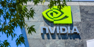Beitragsbild des Blogbeitrags Nvidias Bewertung von 1 Billion US-Dollar steigert das Interesse an Krypto-KI