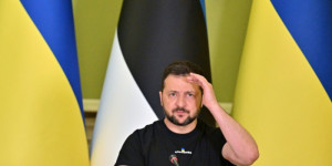 Beitragsbild des Blogbeitrags Selenskyj sagt, eine NATO-Mitgliedschaft sei vor dem Ende des Russland-Krieges „unmöglich“.
