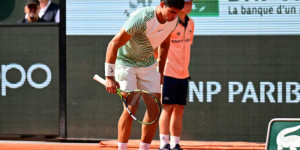 Beitragsbild des Blogbeitrags Djokovic steht im siebten Finale der French Open, während Alcaraz verletzt ist