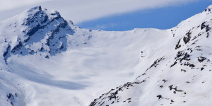 Beitragsbild des Blogbeitrags Avalanche Münze schwankt auf entscheidendem Preisniveau: In welche Richtung wird sie sich bewegen?