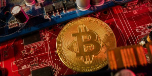 Beitragsbild des Blogbeitrags Es wird immer mehr spekuliert, dass der BlackRock Bitcoin ETF grünes Licht erhält