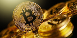 Beitragsbild des Blogbeitrags Die Dominanz von Bitcoin wächst angesichts der sich ändernden Marktdynamik und des Durchgreifens der Regulierungsbehörden 
