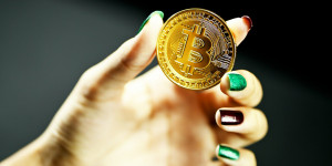 Beitragsbild des Blogbeitrags Das Angebot an Bitcoin-Börsen geht weiter zurück, Inhaber sind nicht an einem Verkauf interessiert?
