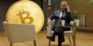 Beitragsbild des Blogbeitrags US-Präsidentschaftskandidat Robert F. Kennedy Jr. wird wegen Lügen über Bitcoin-Investitionen angeklagt 