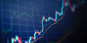 Beitragsbild des Blogbeitrags Wir haben ChatGPT 20.000 US-Dollar zur Investition gegeben und es hat es so ausgegeben
