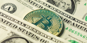 Beitragsbild des Blogbeitrags Bitcoin und Ethereum verzeichnen am Donnerstag Verluste, obwohl die Inflation in den USA abnimmt – Marktupdates