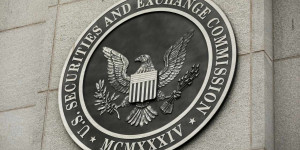 Beitragsbild des Blogbeitrags Ehemaliger SEC-Beamter erwartet drastische Veränderungen in Kryptoregulierungen nach dem Wahltag
