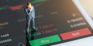 Beitragsbild des Blogbeitrags Der regulierte Kauf- und Verkaufsarm von Binance, Binance Connect, wird geschlossen